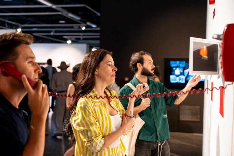 Desplazamientos. Fotografía e identidad. Exposición de los Alumnos Máster PHotoESPAÑA en PHotoESPAÑA 2025