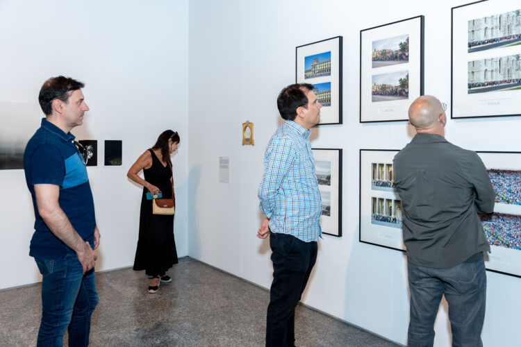 Desplazamientos. Fotografía e identidad. Exposición de los Alumnos Máster PHotoESPAÑA en PHotoESPAÑA 2025